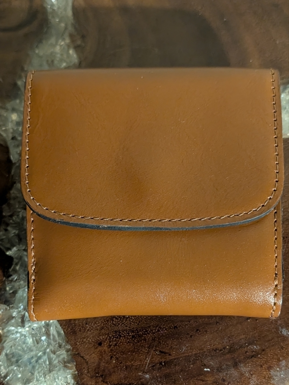 Patricia Nash Astra Bi-fold Snap Wallet in Tan Heritage Leather - Picture 2 of 14